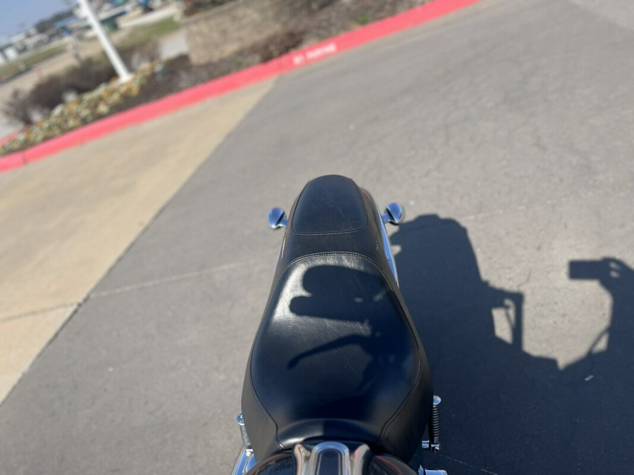 2001 Harley-Davidson® FXSTDI Softail Deuce, LUXURY BLUE