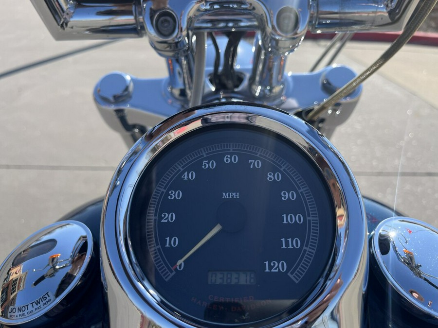 2001 Harley-Davidson® FXSTDI Softail Deuce, LUXURY BLUE