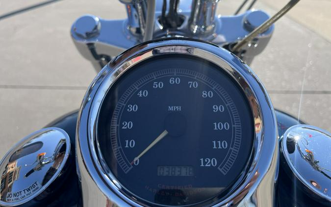 2001 Harley-Davidson® FXSTDI Softail Deuce, LUXURY BLUE