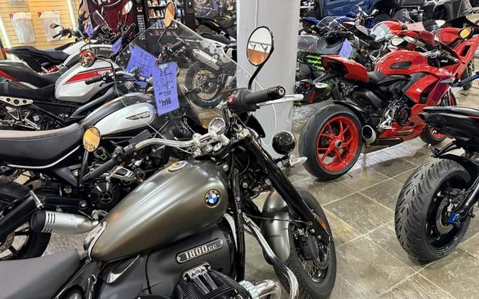 2022 BMW R 18 Classic Manhattan Metallic Matte