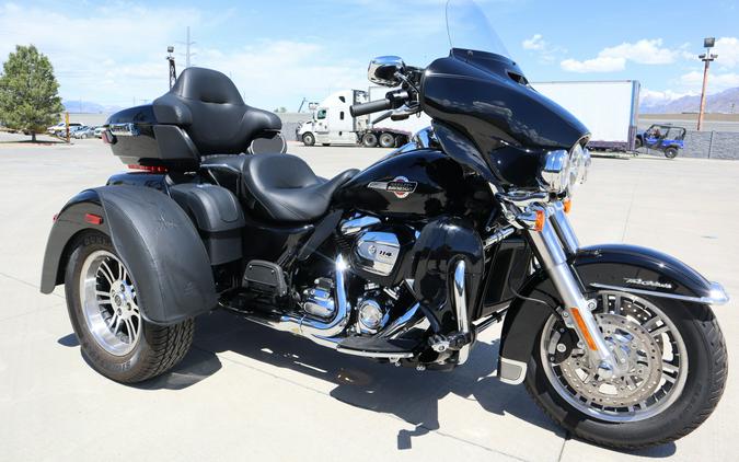 2023 Harley-Davidson Tri Glide Ultra Vivid Black