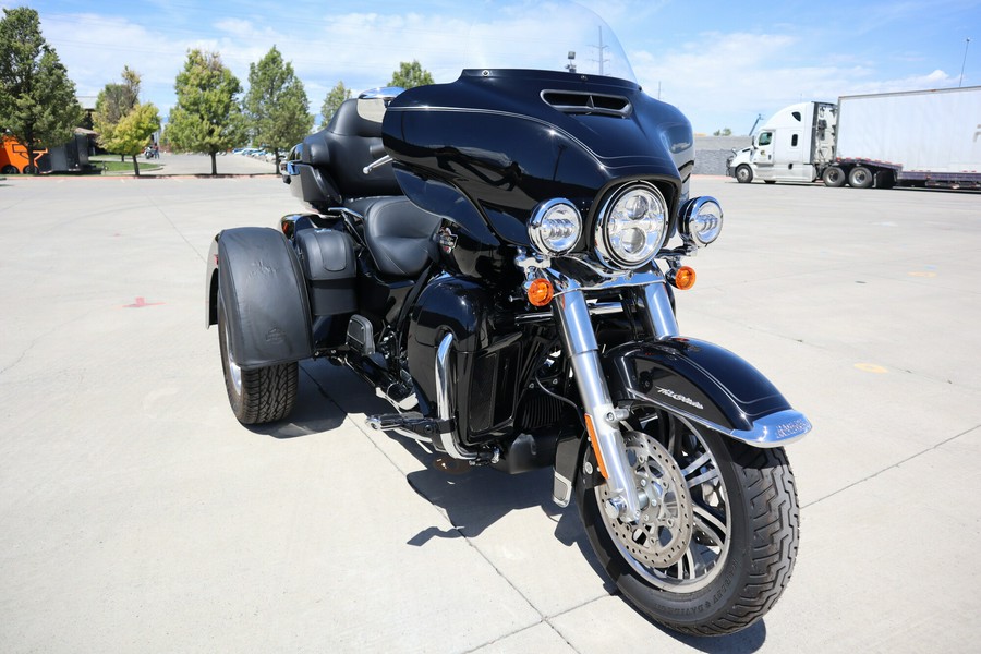 2023 Harley-Davidson Tri Glide Ultra FLHTCUTG