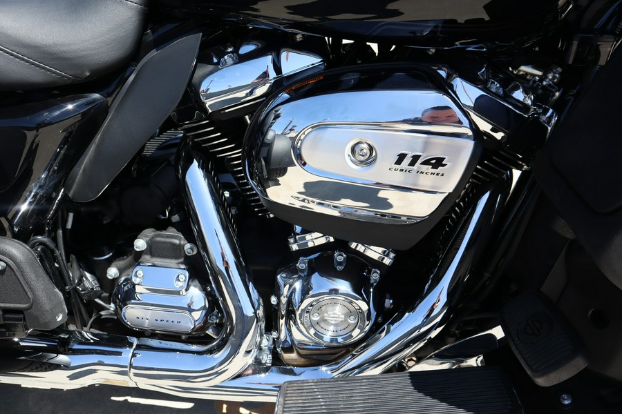 2023 Harley-Davidson Tri Glide Ultra FLHTCUTG