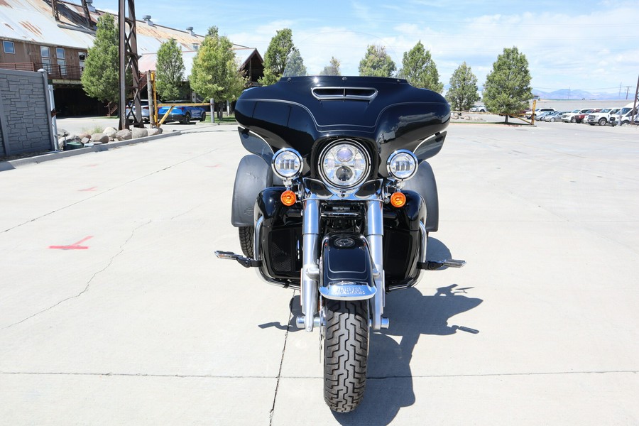 2023 Harley-Davidson Tri Glide Ultra FLHTCUTG