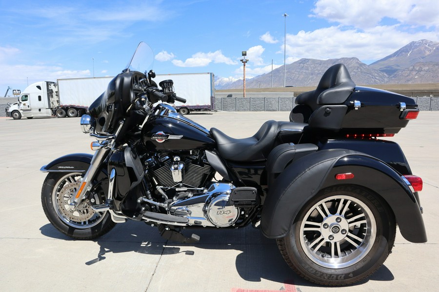 2023 Harley-Davidson Tri Glide Ultra FLHTCUTG