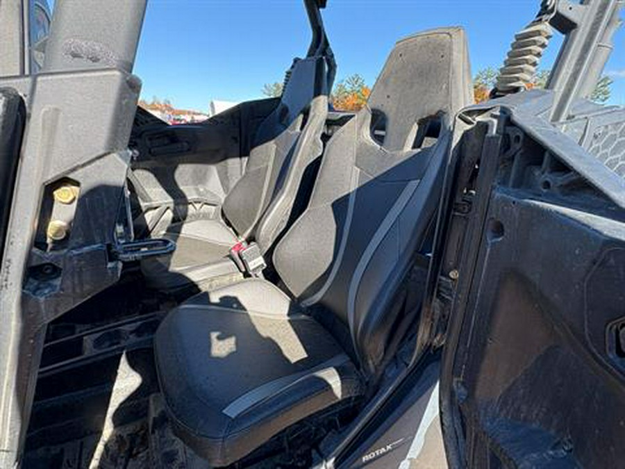 2025 Can-Am Commander MAX XT 700