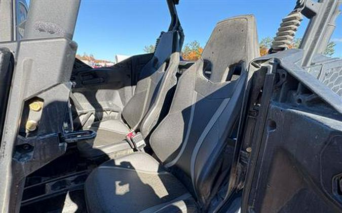 2025 Can-Am Commander MAX XT 700