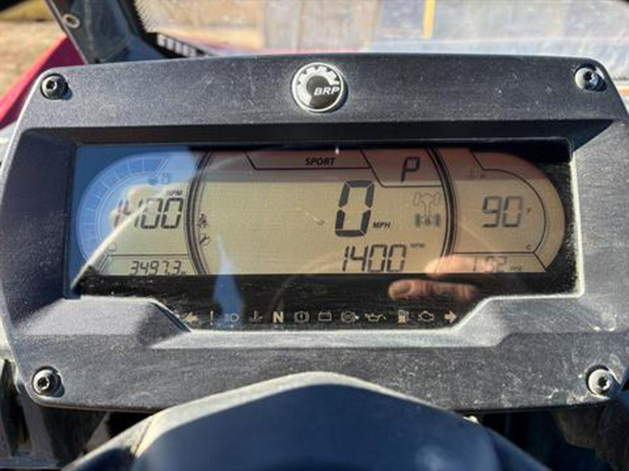 2025 Can-Am Commander MAX XT 700