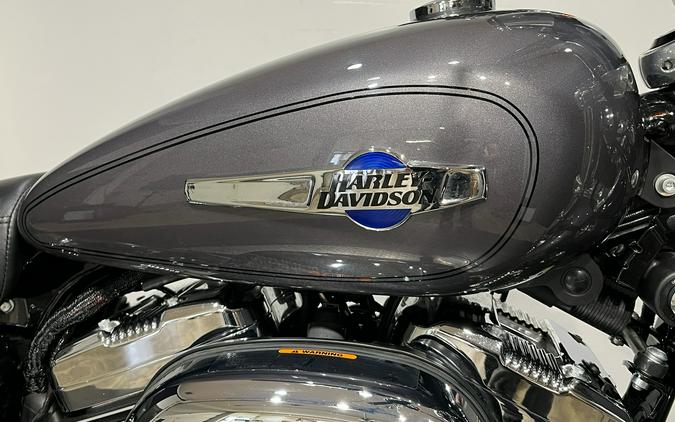 2016 Harley-Davidson 1200 Custom
