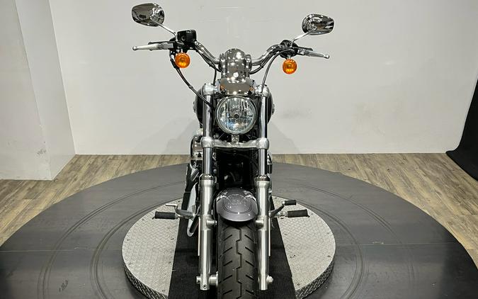 2016 Harley-Davidson 1200 Custom