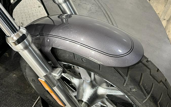 2016 Harley-Davidson 1200 Custom