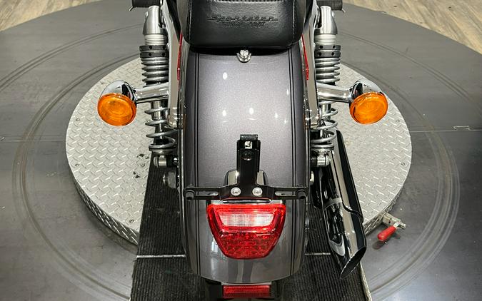2016 Harley-Davidson 1200 Custom