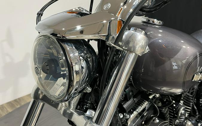 2016 Harley-Davidson 1200 Custom