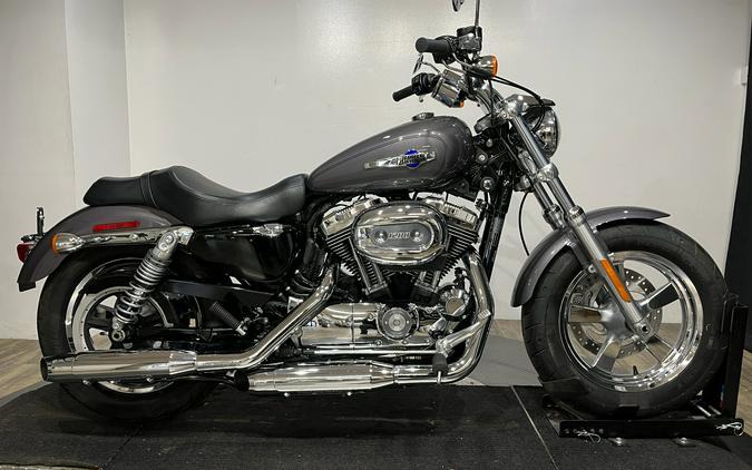 2016 Harley-Davidson 1200 Custom