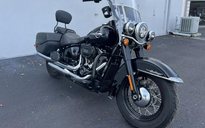 2020 Harley-Davidson® FLHCS - Heritage Classic 114