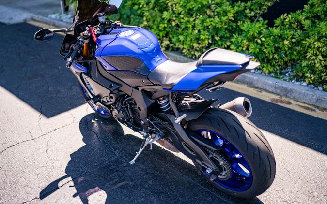 2019 Yamaha YZF-R1