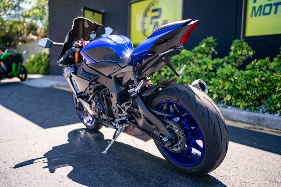 2019 Yamaha YZF-R1