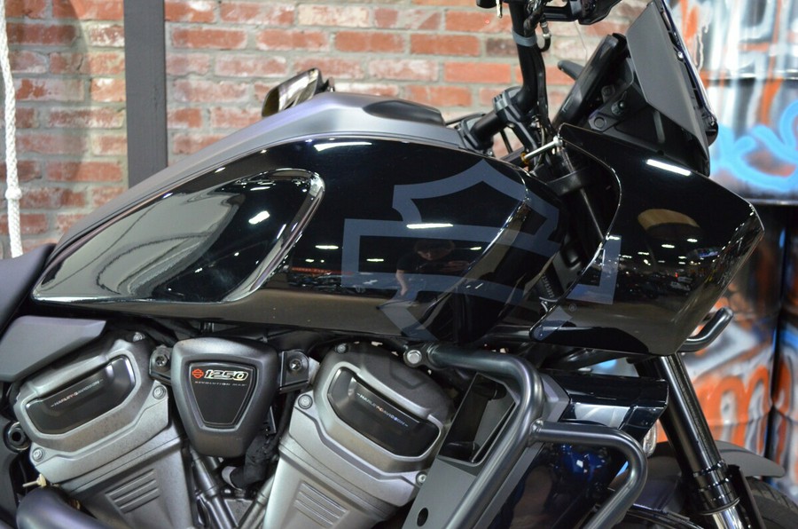 2023 Harley-Davidson Pan America™ 1250 Special Vivid Black