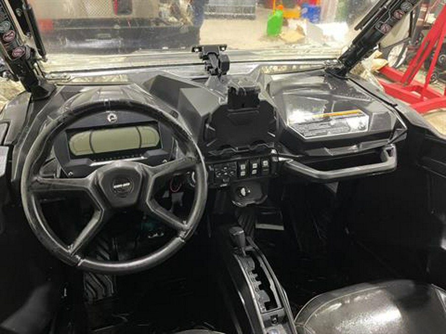 2023 Can-Am Commander X MR