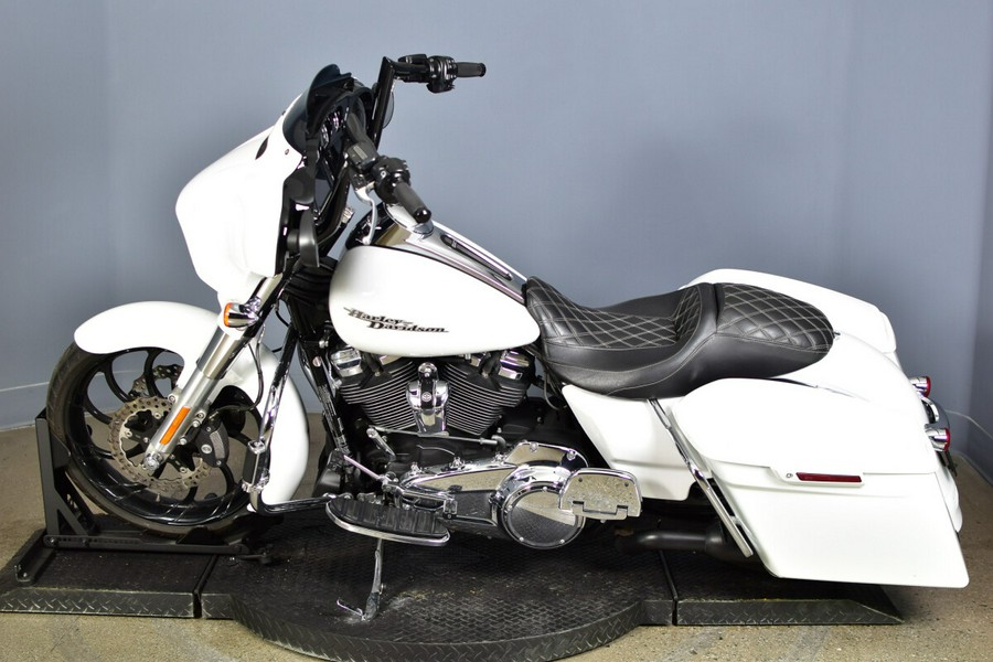 2017 Harley-Davidson Street Glide Special