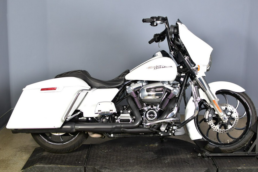 2017 Harley-Davidson Street Glide Special