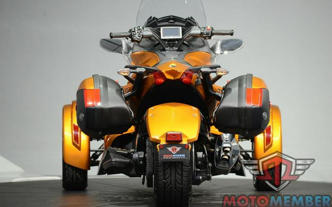 2014 Can-Am Spyder ST Limited SE5