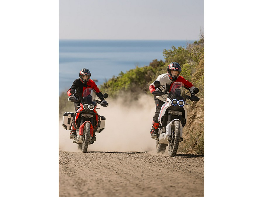 2025 Ducati DesertX Discovery