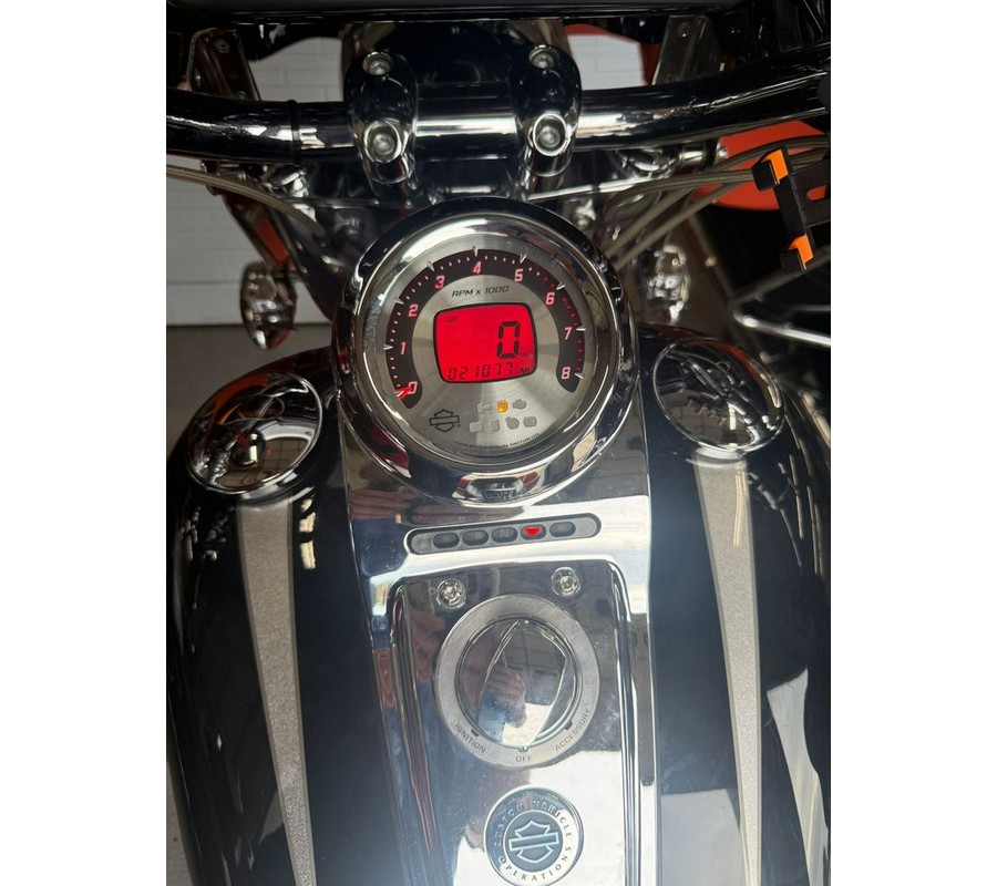 2010 Harley-Davidson FLSTSE CVO Convertible