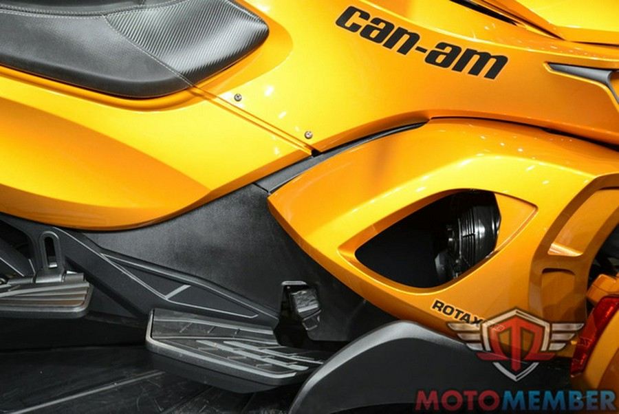 2014 Can-Am Spyder ST Limited SE5