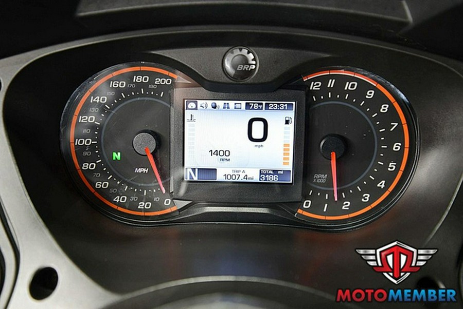 2014 Can-Am Spyder ST Limited SE5