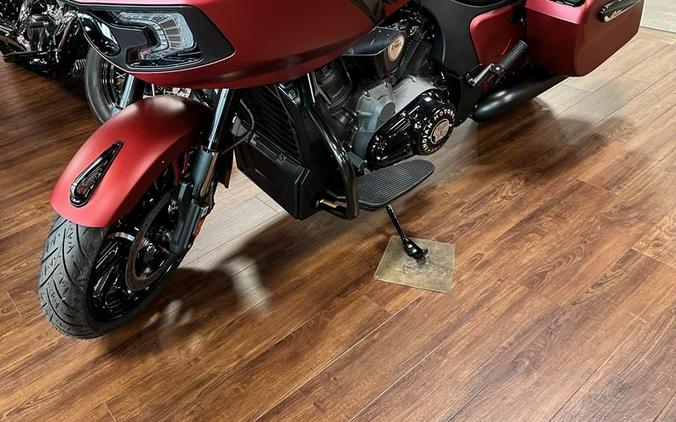 2024 Indian Motorcycle® Challenger® Dark Horse® w/PowerBand Audio Pkg Sunset Red Smoke