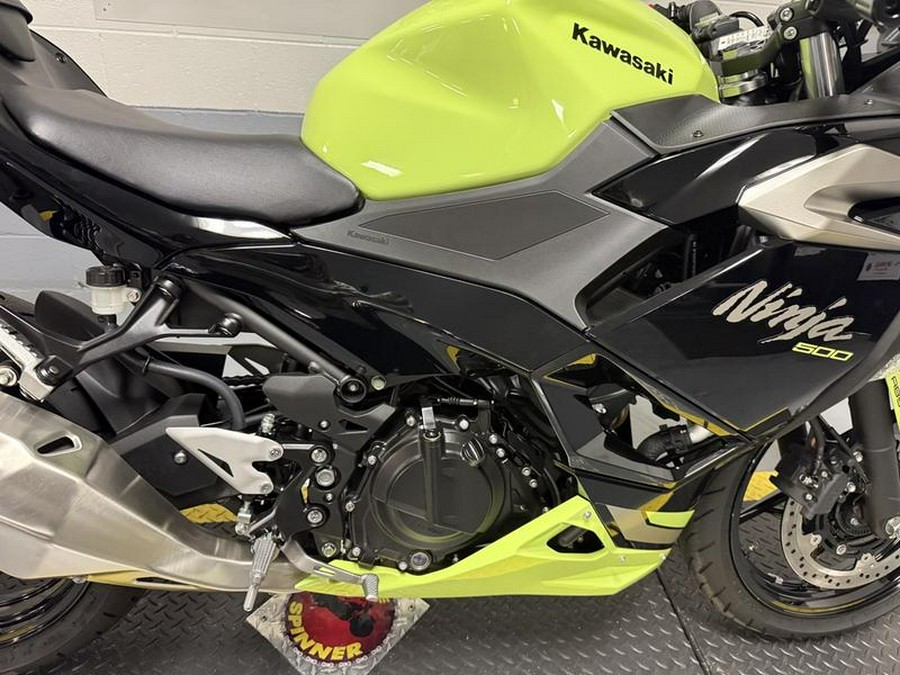 2026 Kawasaki Ninja® 500 SE ABS