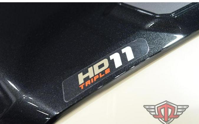 2026 Can-Am Defender MAX Limited HD11 Desert Tan & Carbon Black