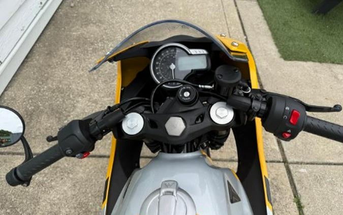 2026 Triumph Thruxton 400