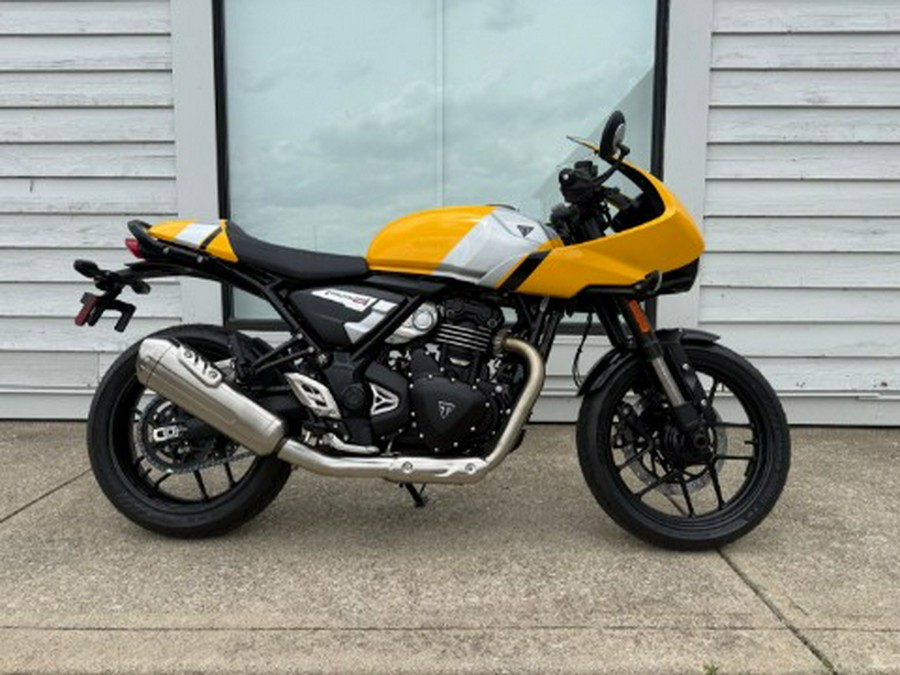 2026 Triumph Thruxton 400