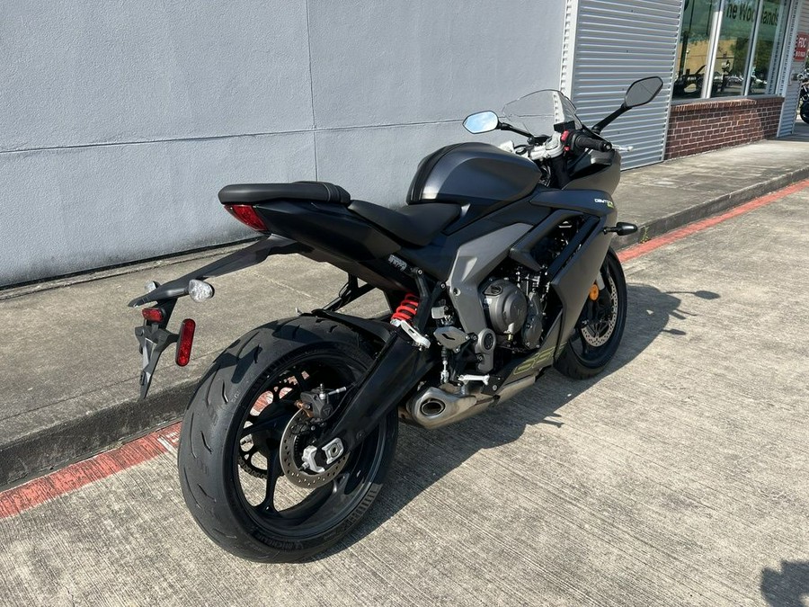 2025 Triumph Daytona 660 Satin Granite/Satin Black