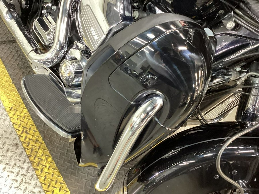 2014 Harley-Davidson® FLHTK - Electra Glide® Ultra Limited