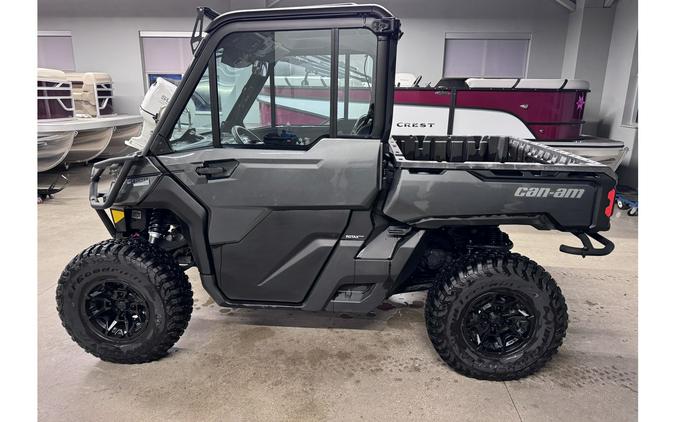 2023 Can-Am Defender Limited CAB HD10