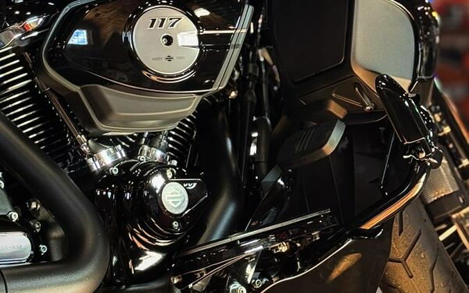2026 Harley-Davidson® Street Glide Limited Vivid Black Black Trim