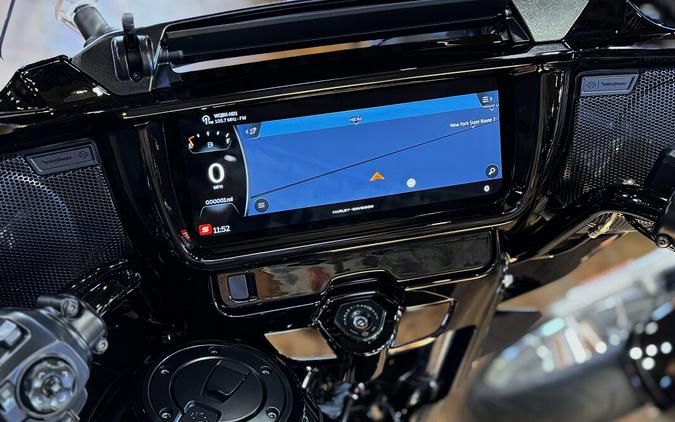 2026 Harley-Davidson® Street Glide Limited Vivid Black Black Trim