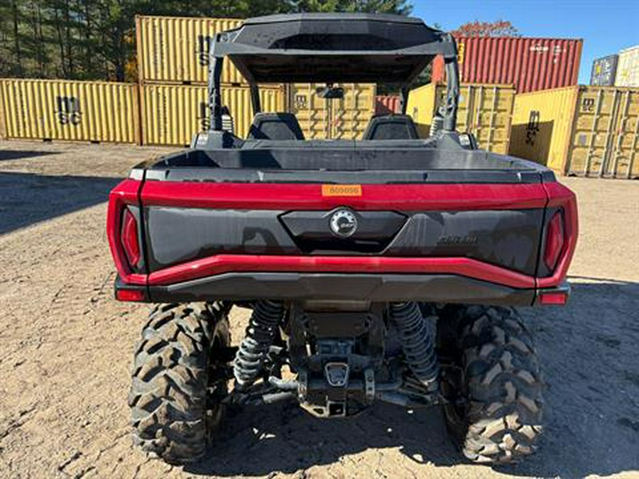 2025 Can-Am Commander XT 700