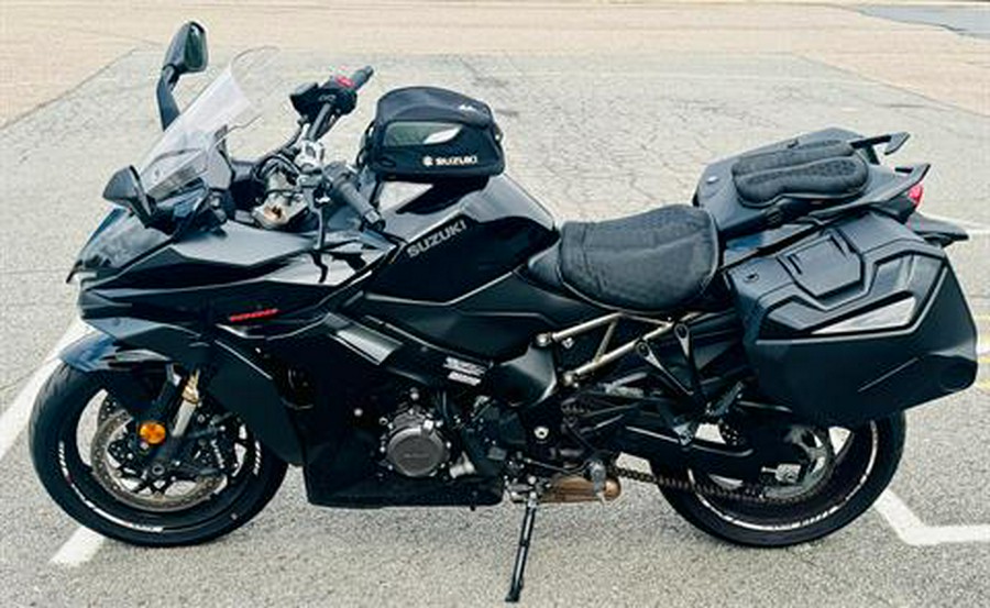 2022 Suzuki GSX-S1000GT+