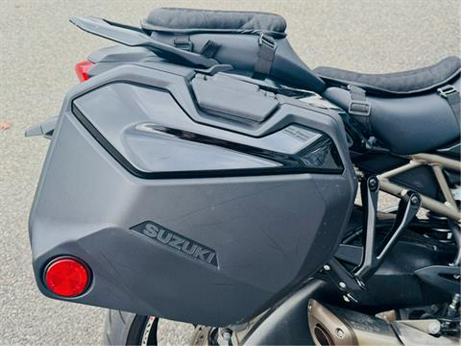 2022 Suzuki GSX-S1000GT+