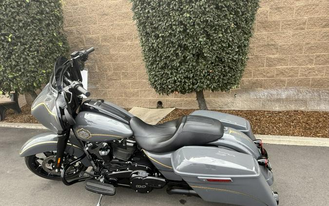 FLHXS 2022 Street Glide® Special