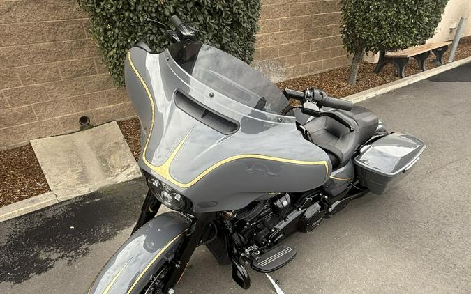 FLHXS 2022 Street Glide® Special