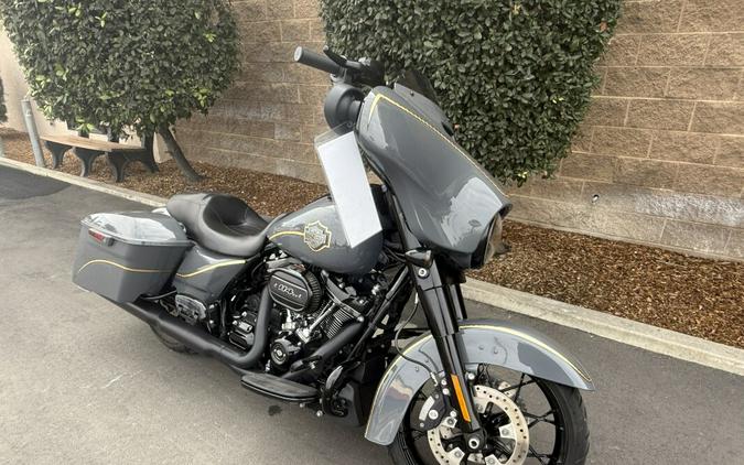 FLHXS 2022 Street Glide® Special