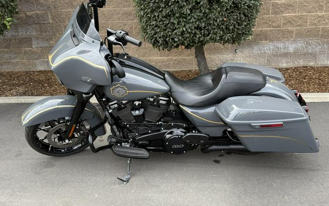 FLHXS 2022 Street Glide® Special