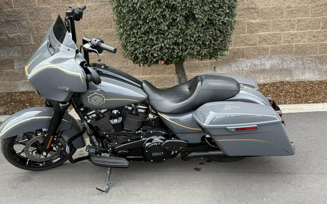 FLHXS 2022 Street Glide® Special