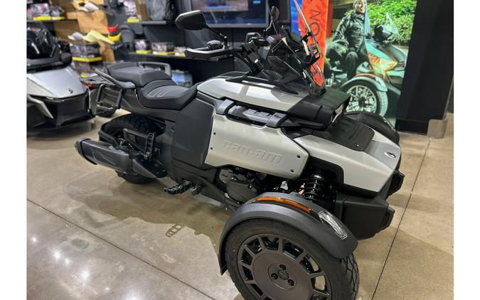 2025 CANYON - Can-Am