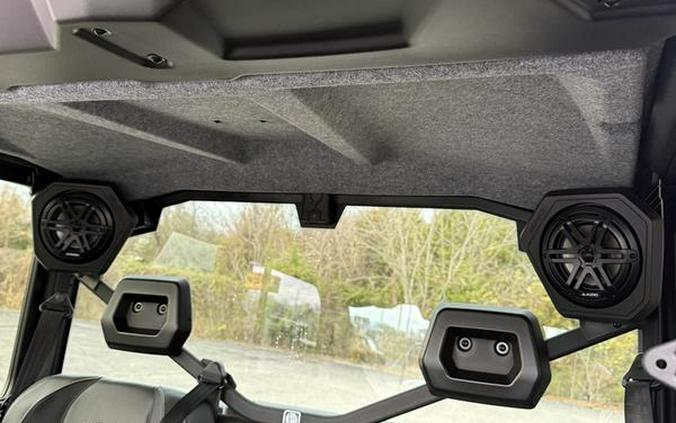 2026 Can-Am® Defender MAX Limited HD11